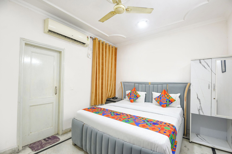Room 2, Fabhotel The New Moon, Delhi