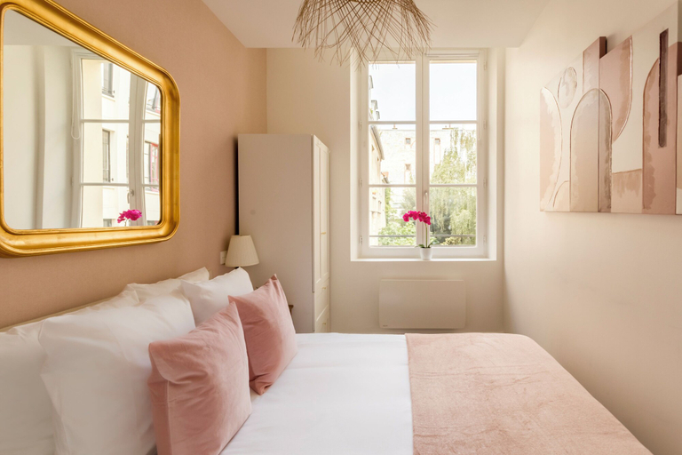 Room 4, Merveil Family Suite - Fbg St Antoine, Paris