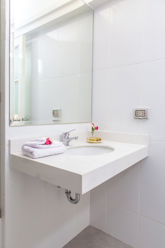 Bathroom 4, Hotel San Blas, Lima