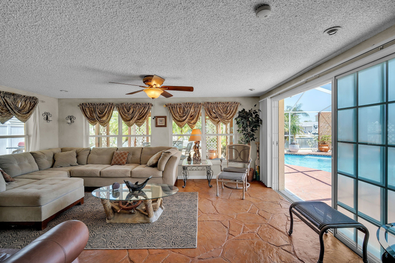 Living area 4, Waterfront Escape With Private Pool & Gulf Access 3 Bedroom Home, Pasco