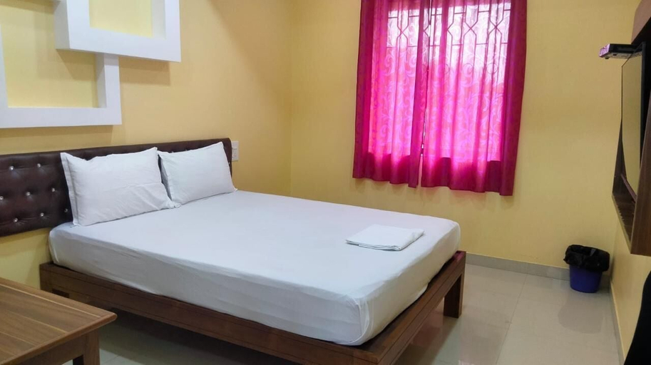 Room 5, Hotel Shrinivas Residency, South Goa