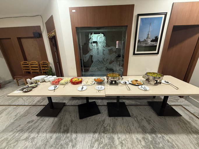 Breakfast buffet 5, Icon Residency Inn, Kaushambi