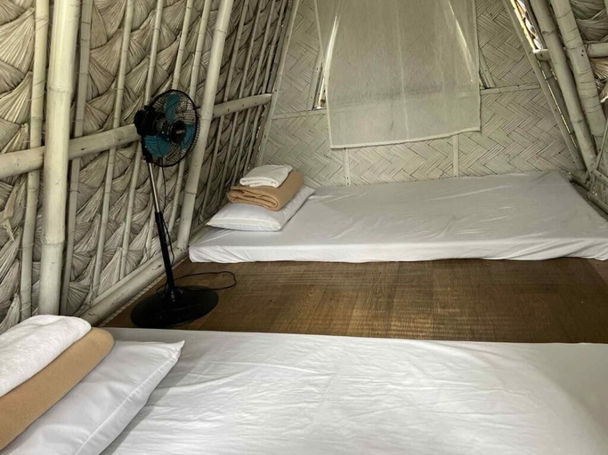 Room 5, Eljoy's Forest Resort, Alfonso