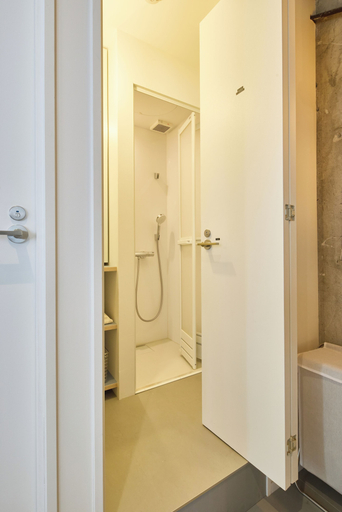 Bathroom 5, MIDORI.so Nihonbashi - hostel, Chūō