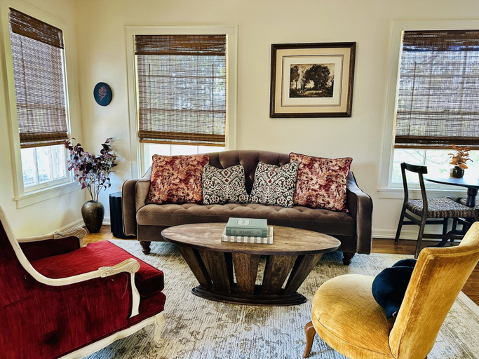 Others 5, Rosedale Bungalow, Travis
