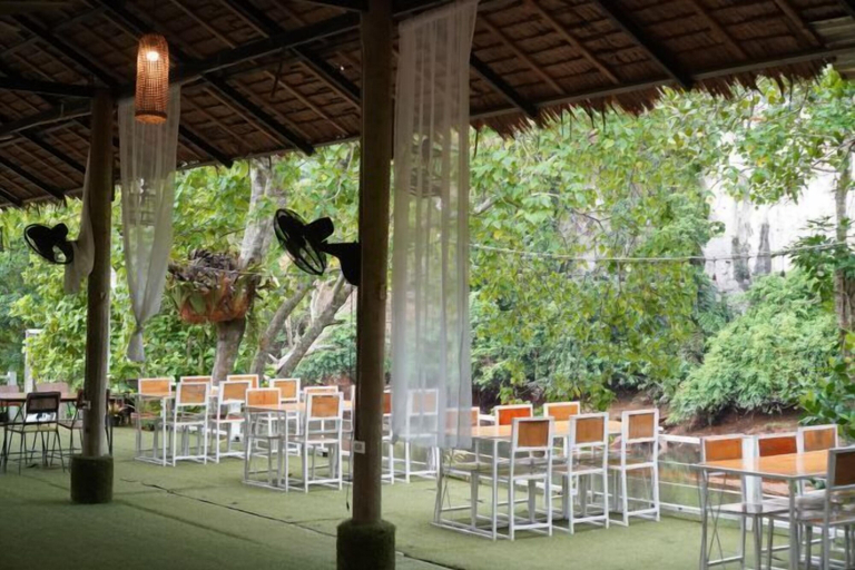 Interior 3, Cheiwlan Camp & Resort, Ban Ta Khun