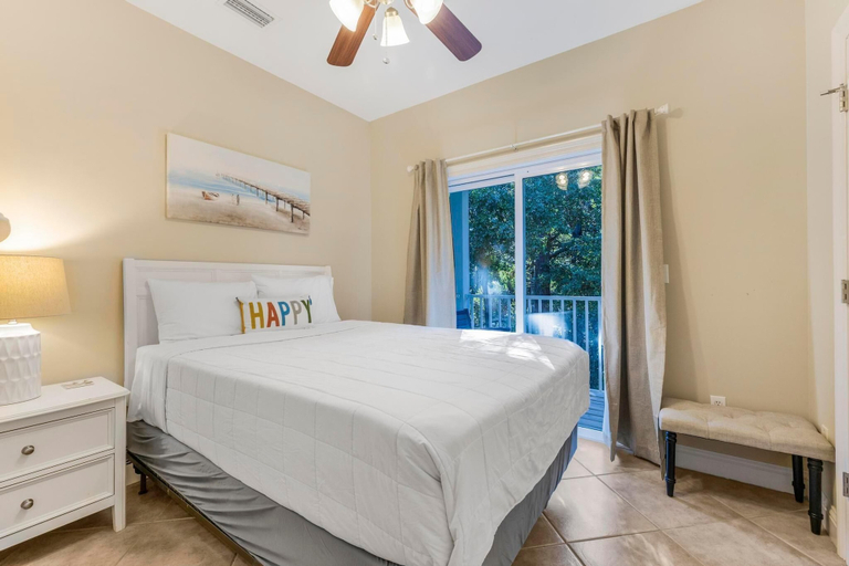 Room 2, Laguna Breeze C, Baldwin