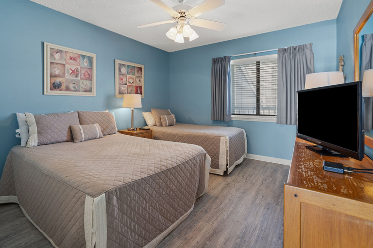 Bedroom 2, Sea Cloisters 305d, Horry