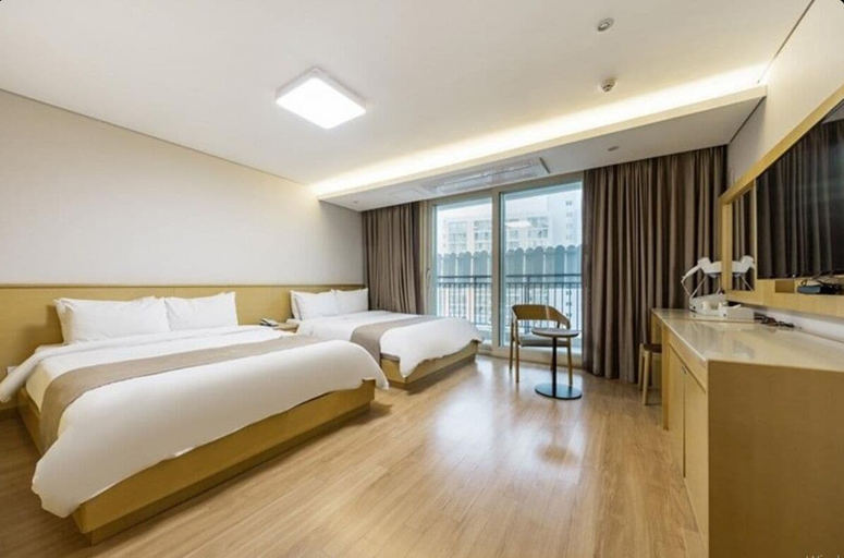 Room 5, Yeosu-si noblehotel, Yeosu