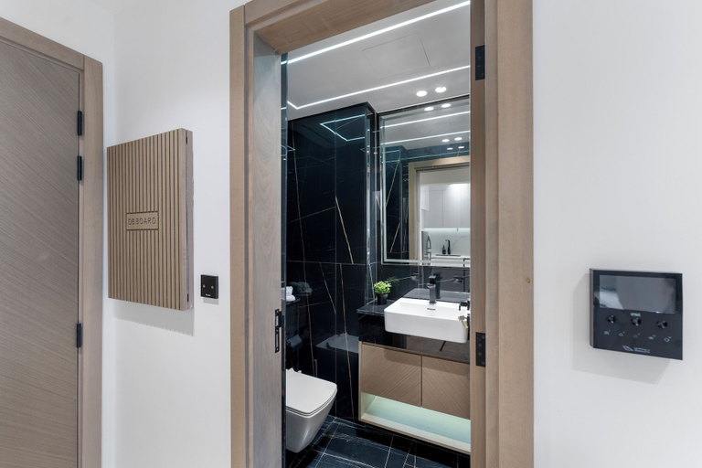 Bathroom 2, Elegant 1BR Stay in Binghatti Heights, Dubai