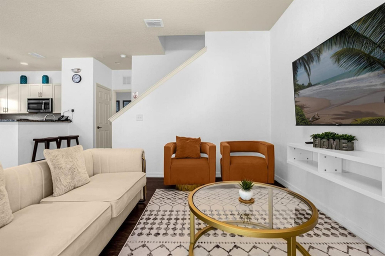 Room 1, Luxury 4 BDR House Near Disney 11105, Osceola