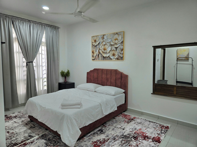 Bedroom 3, HOMESTAY DAR AL - JUFRY, Kuantan