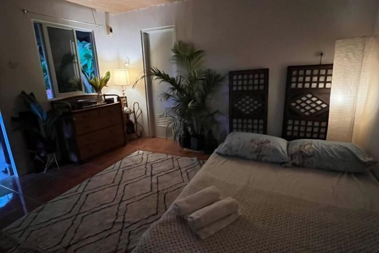 Room 4, Calamansi Garden- Tropical Island Home w/ Starlink, Burgos