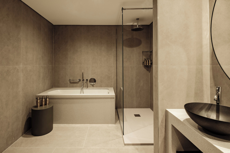 Room 5, AX The Heights Residences