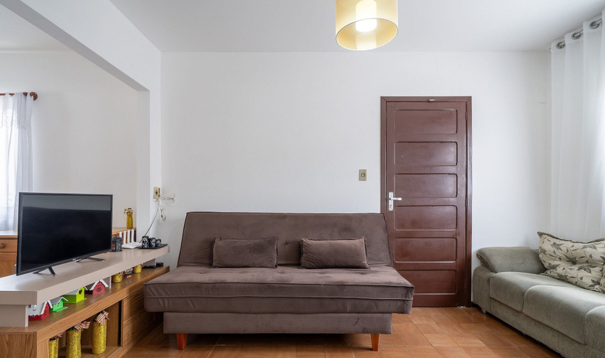 Living area 4, 3BR Home w/ BBQ 100m From Beach Rpr056, Penha