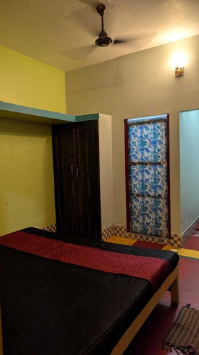 Room 5, Baikuntha Dham Bhakta Niwas, Puri