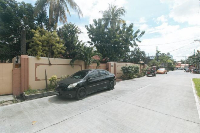 Exterior 3, Kababayan Pensione House by RedDoorz, Iloilo City