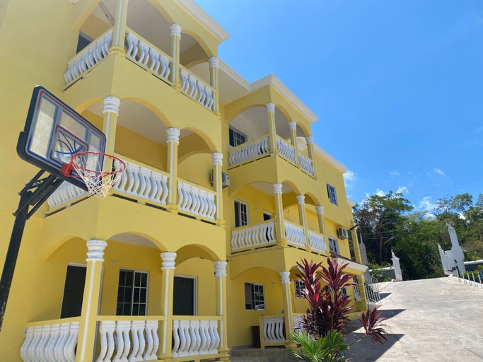 Basketball court 4, Kingsbird by the sea Inn