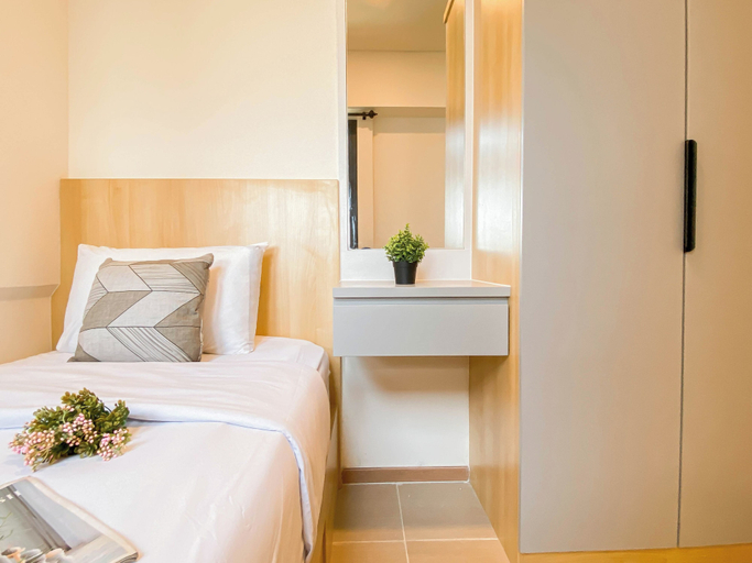 Room 2, Spacious Warm 2Br At Apartment Meikarta, Cikarang