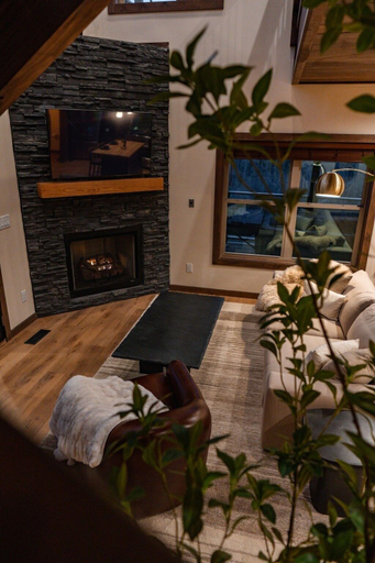 Living area 5, Reflections 1 Bedroom Cabin, Sevier