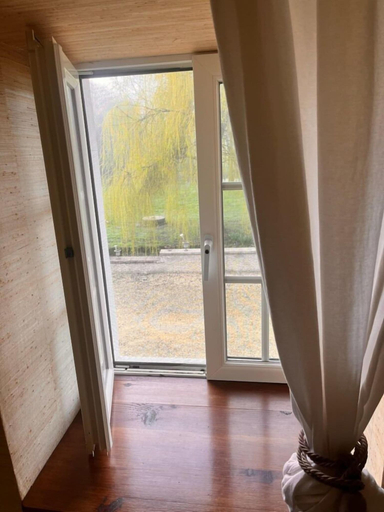 Room 5, Le Moulin De La Parenthèse, Vienne