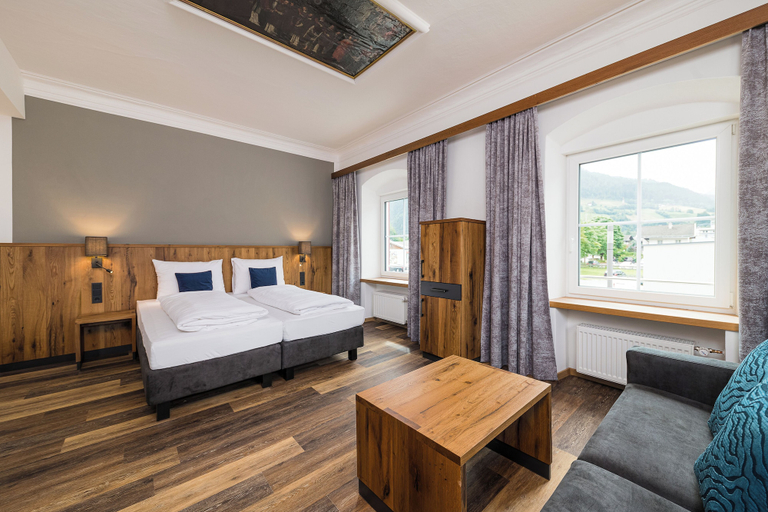 Bedroom 2, Hotel Bräurup, Zell am See