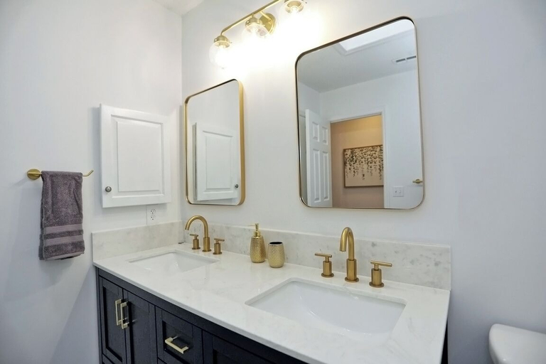 Bathroom 3, Family-Friendly Home w Spa Near Beach, Chatham