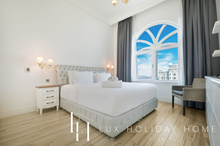Room 5, LUX The Shoreline Sea View Suite, Dubai