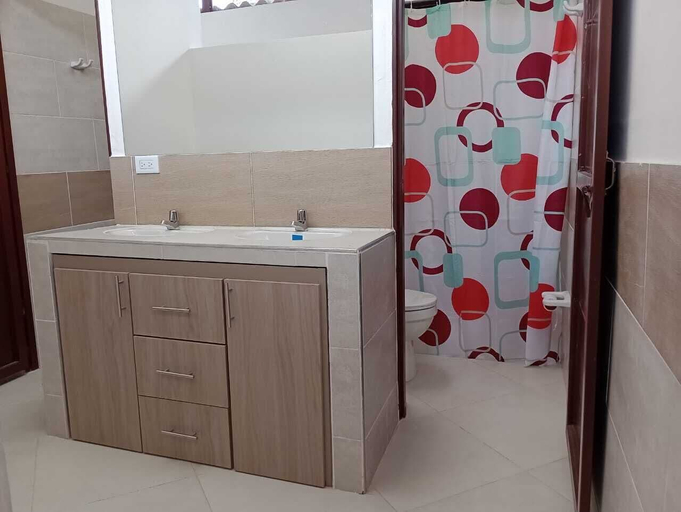 Bathroom, CASA DE CAMPO PRIVADA CON PISCINA, La Mesa