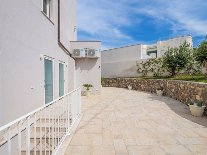 Exterior & Views 2, Maison Regina Giovanna, Napoli