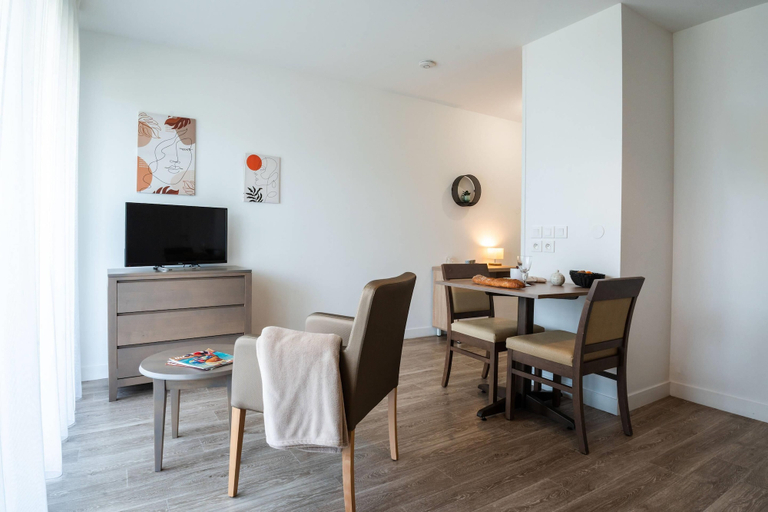 Living area 5, Quality Aparthotel Clermont-Ferrand Stadium, Puy-de-Dôme