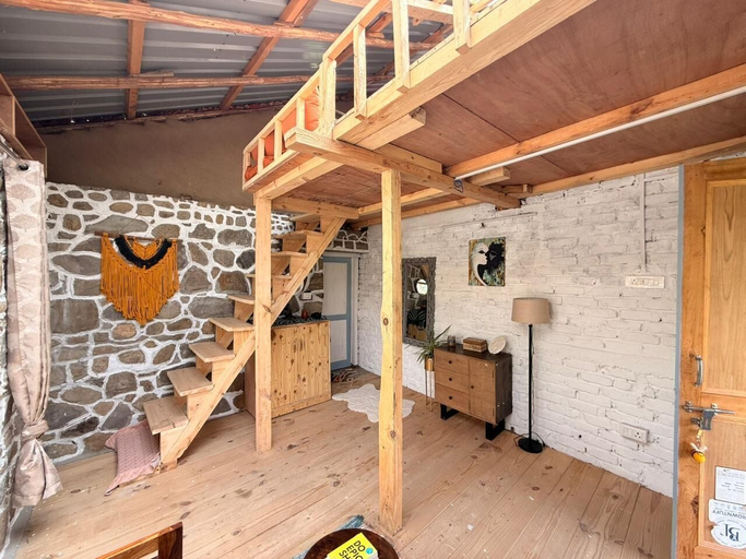 Living area 2, KALA STUDIO AND STAY, Kullu