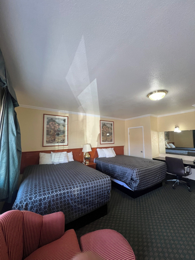 Bedroom 4, Budget inn, Santa Clara