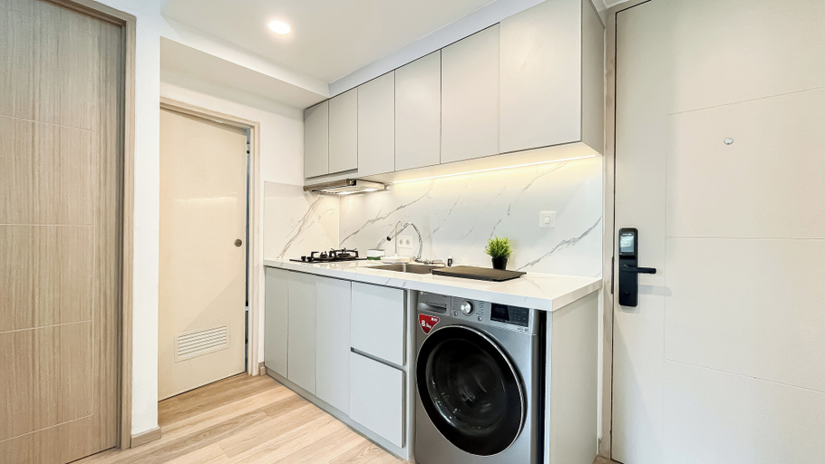 Private kitchen 5, Modern Classic Touch 1Br Apartment At Tokyo Riverside Pik 2, Tangerang