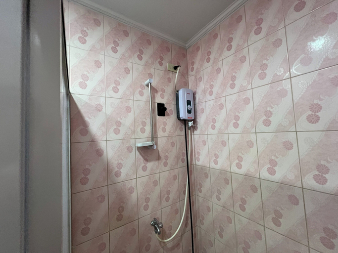 Bathroom 2, Rossa Hotel, Angeles City