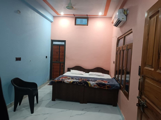 Room 3, Chandrika Palace - Best Hotel Near Ram Mandir, Faizabad