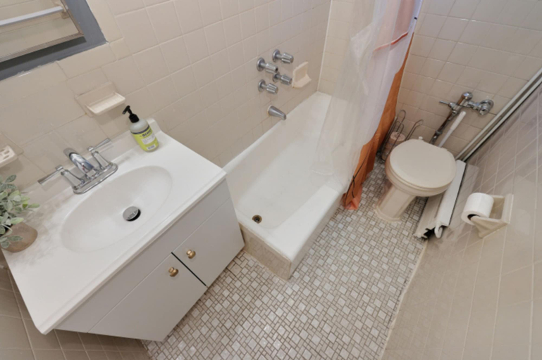 Room 3, Cozy Studio Near Central Park, New York