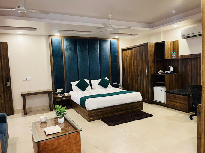 Bedroom 1, Hotel Maira, Dehradun