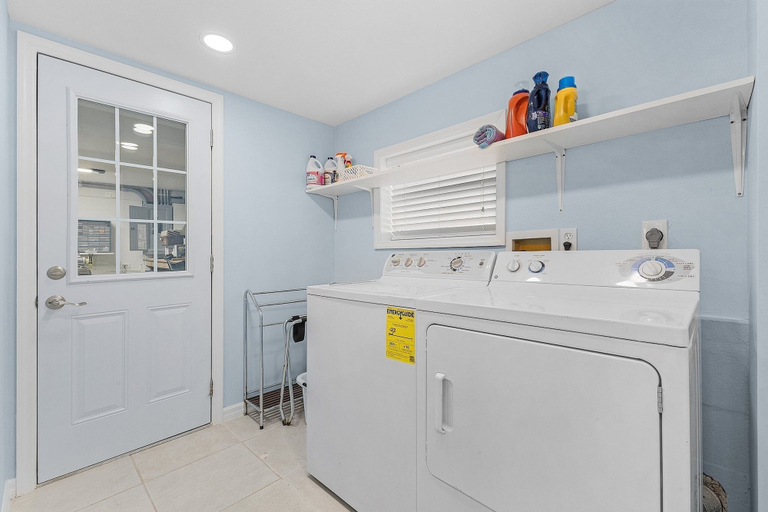 Interior, 140 Barefoot Bungalow: 4br/2ba W/ Heated Pool! 4 Bedroom Home, Lee