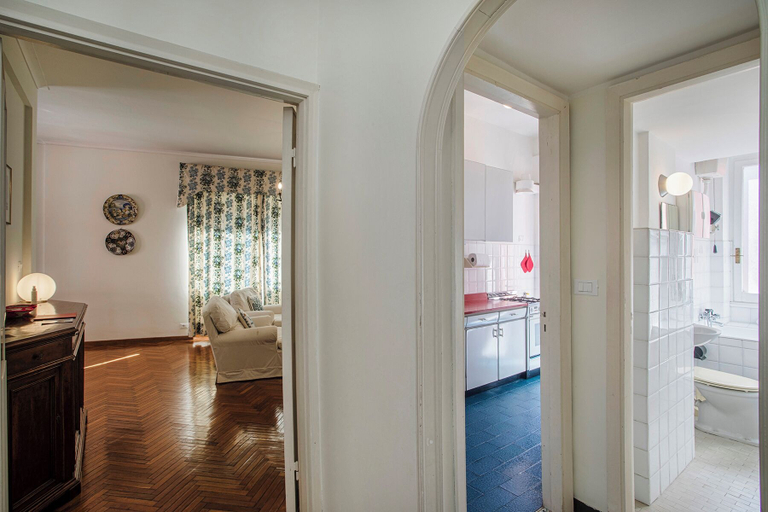Living room, Charming Balcony Apartment by Wonderful Italy, Genova