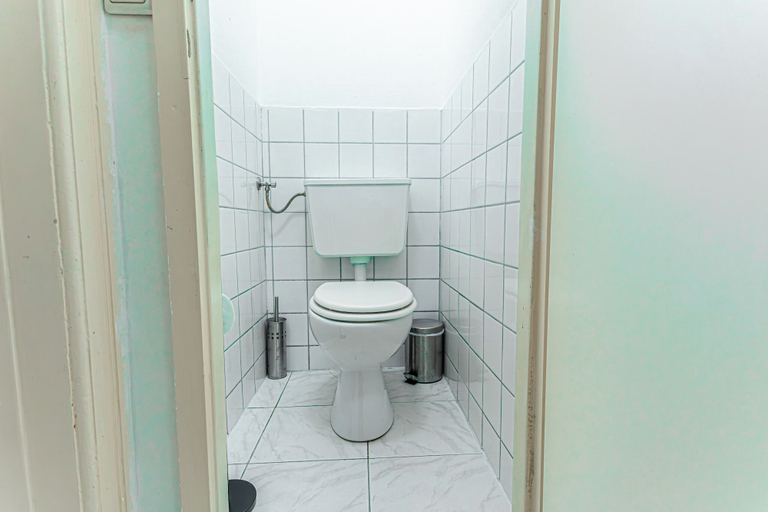 Bathroom 4, Charming 1BR Apt 15 Min to Vienna, Wien