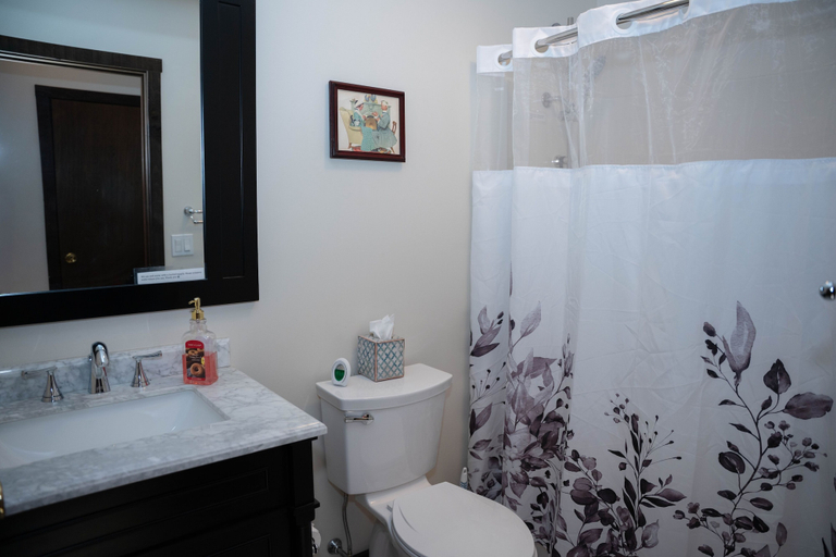 Bathroom 2, Blue Haven 3 Bedroom Home, Rutland