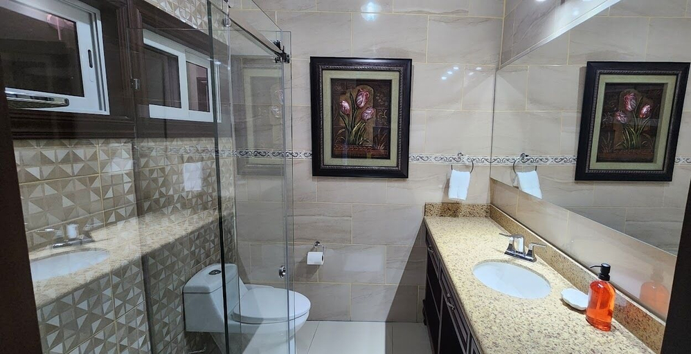 Bathroom 3, Hotel Del Pilar, Managua