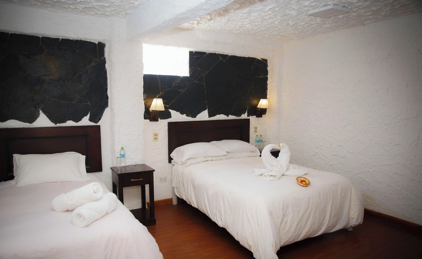Bedroom 3, KW HOTEL, Antonio Quijarro
