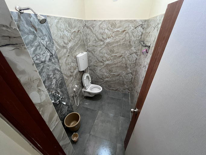 Bathroom 3, Sakthi Residency, Puducherry