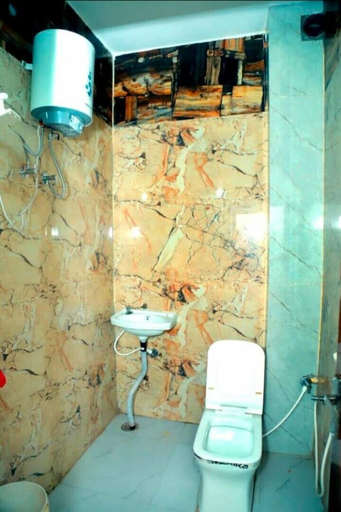 Bathroom 4, Nisha Guest Inn, Mathura