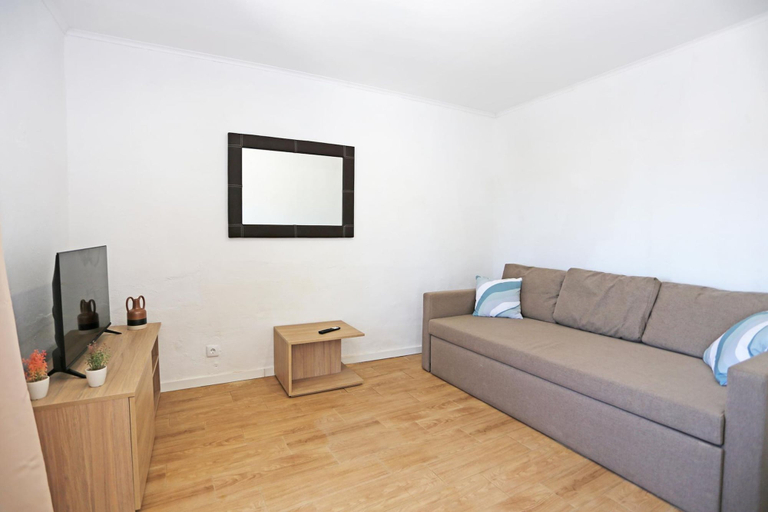 Room 4, X 01 - 2 Bed Apartment in Quinta da Ponte, Lagos