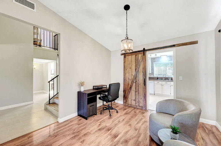 Living area 4, A- ZLV HOME 2, Clark