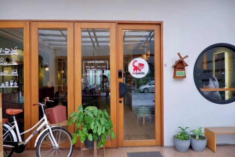 Exterior & Views 2, Red Panda Hostel & Cafe, Muang Chiang Mai