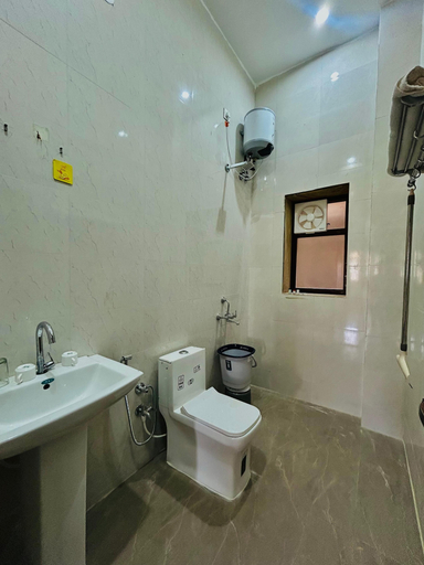 Bathroom 4, Hotel Narpat Garh Palace Jaisalmer, Jaisalmer